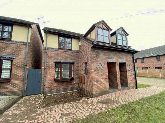 3 Bedroom Semi-Detached House To Rent In Ollerton Close, Northenden, Manchester, M22
