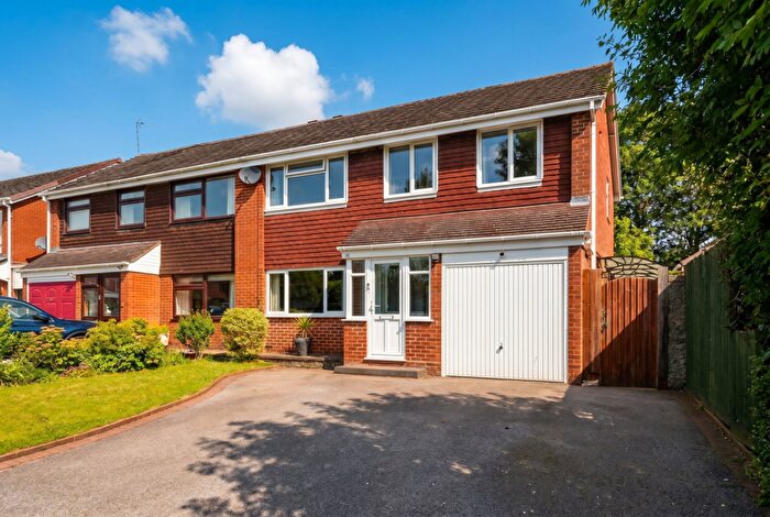 4 Bedroom Semi-Detached House For Sale In Coppice Walk, Cheswick Green, B90