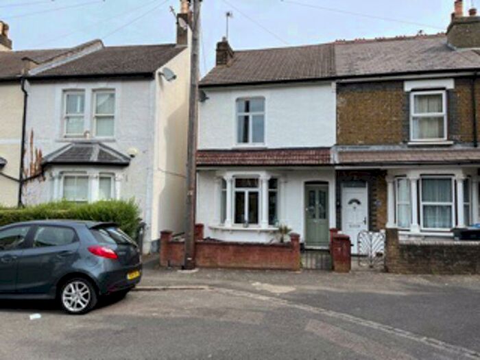 2 Bedroom Semi-Detached House To Rent In Two Bedroom House Close To Town Centre, CR8
