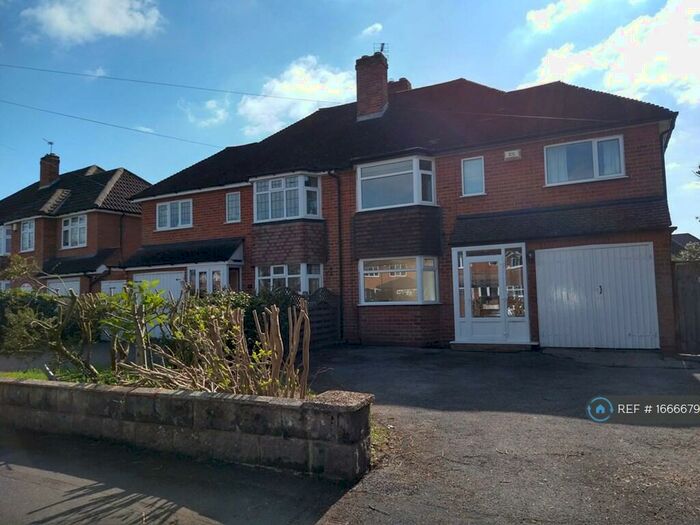 3 Bedroom Semi-Detached House To Rent In Kingslea Road, Solihull, B91