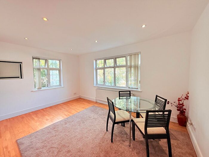 2 Bedroom Flat To Rent In Cornwall Road, Pinner, HA5