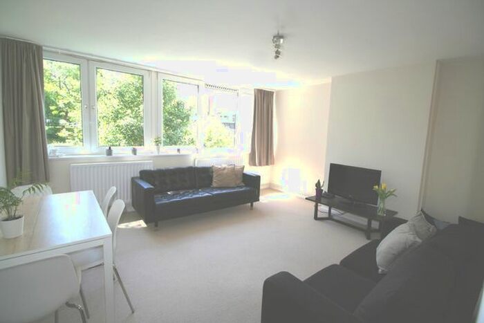 3 Bedroom Flat To Rent In Lytton Grove, Putney, SW15