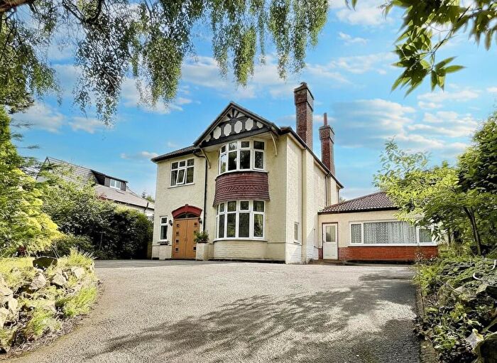 4 Bedroom Detached House To Rent In Brooklands Road, Sale, M23