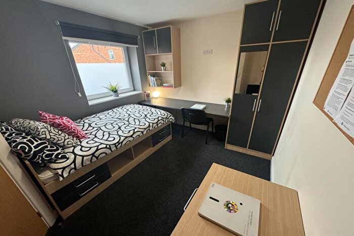 6 Bedroom Apartment To Rent In Flewitt House, Beeston, NG9