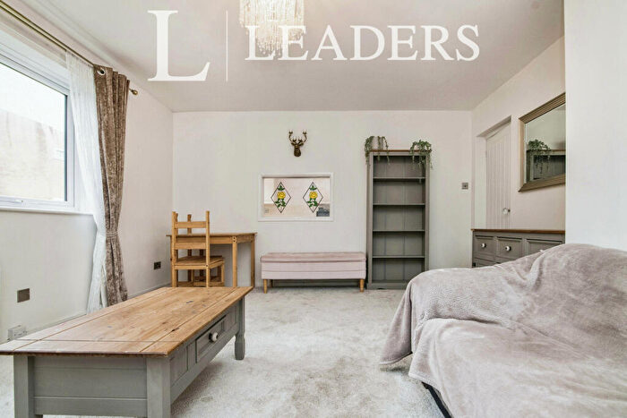 2 Bedroom Flat To Rent In Flat, Broad Meadow Lane, B30