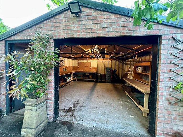 Detached House To Rent In Burton Road, Manchester, M20