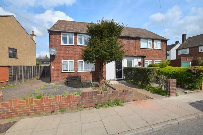 2 Bedroom Flat To Rent In Russell Road, Enfield, EN1