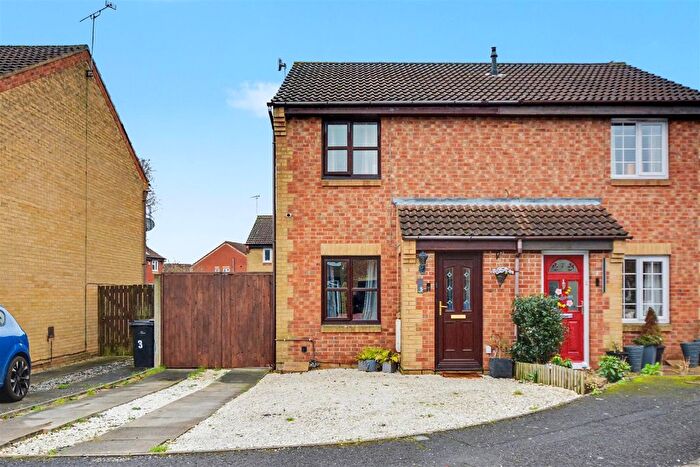 2 Bedroom Semi Detached House For Sale In Hatton Crofts, Long Eaton, NG10