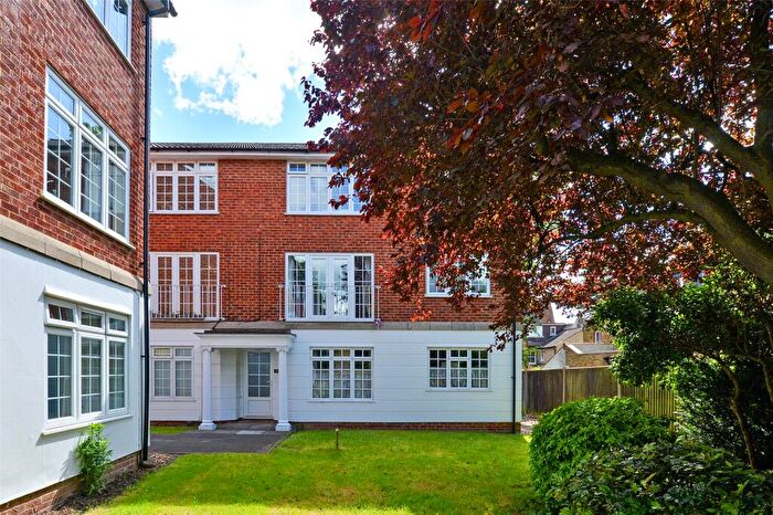 2 Bedroom Apartment To Rent In Lammas Court, Windsor, Berkshire, SL4