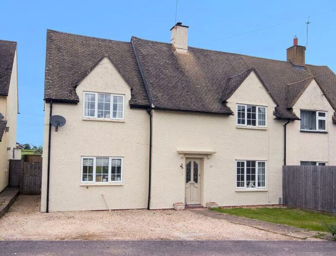 3 Bedroom Semi-Detached House For Sale In The Pound, Syresham, NN13