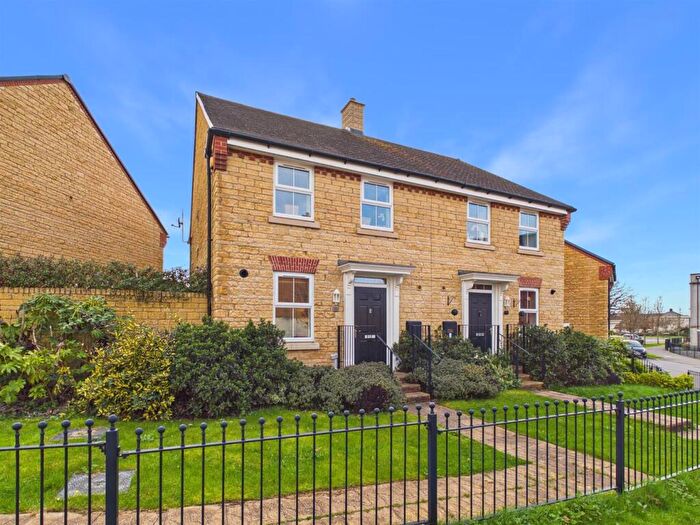 3 Bedroom Semi Detached House For Sale In Guan Road, Brockworth, Gloucester, GL3