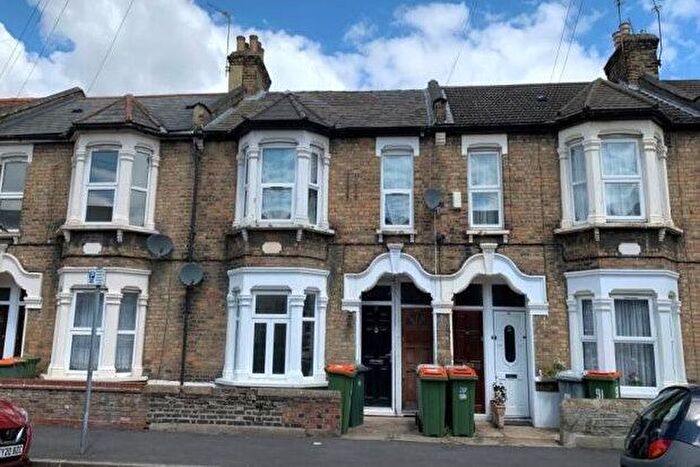 1 Bedroom Flat To Rent In Hayday Road, London, E16