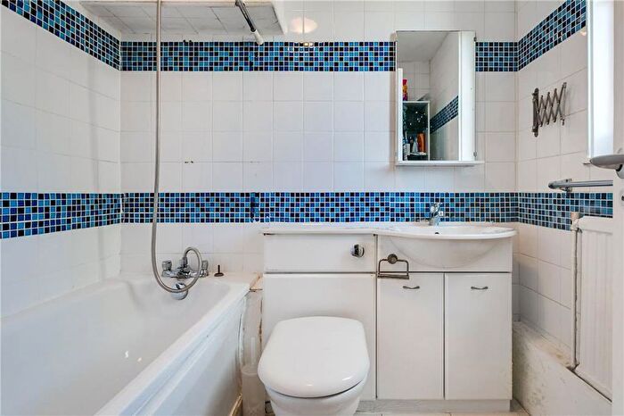 2 Bedroom Flat To Rent In Colet Gardens, Brook Green, W14