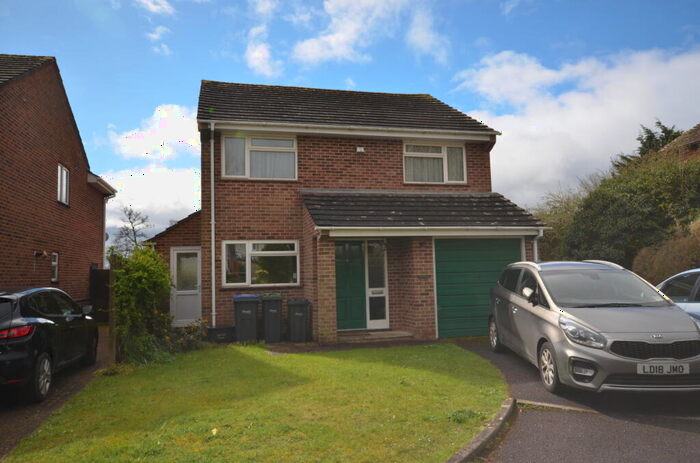 4 Bedroom Detached House For Sale In Wylye Close, Quidhampton, Salisbury, Wiltshire, SP2