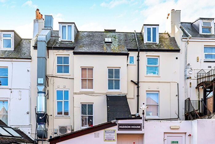 2 Bedroom Flat For Sale In Flat Hudson House, Upper Norwich Road, Bournemouth, Dorset, BH2