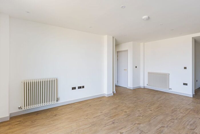 1 Bedroom Flat To Rent In The Eades, Selborne Road, London, E17