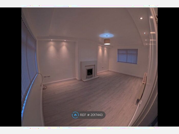 3 Bedroom Semi-Detached House To Rent In Queens Rise, Bradford, BD2