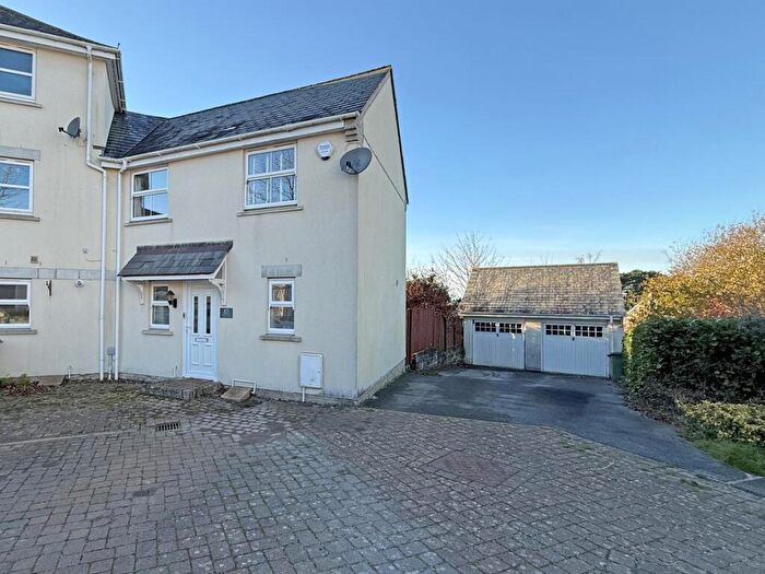3 Bedroom End Of Terrace House For Sale In Ramsey Gardens, Manadon Park, Plymouth, PL5