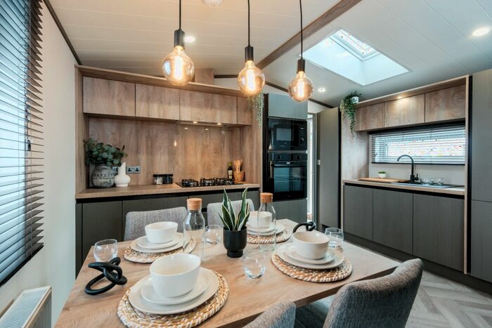 2 Bedroom Lodge For Sale In Newland, Epworth, Doncaster, DN9