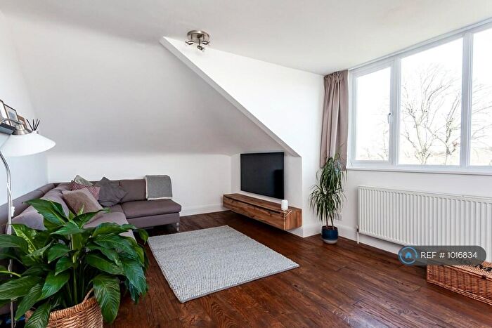 2 Bedroom Flat To Rent In Fordwych Road, London, NW2