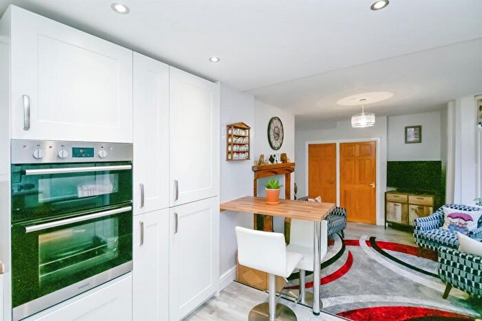 3 Bedroom Terraced House For Sale In Porthkerry Road, Barry, CF62
