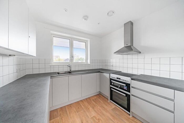 1 Bedroom Flat To Rent In Bowline Street, Barking, IG11