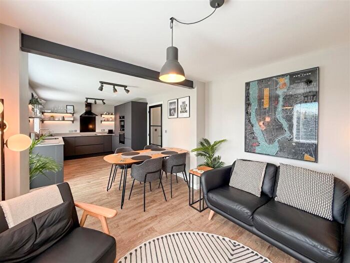 4 Bedroom Detached House For Sale In Bowes Gardens, Springwell Village., NE9