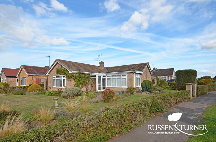 3 Bedroom Detached Bungalow For Sale In Pine Tree Chase, West Winch, PE33