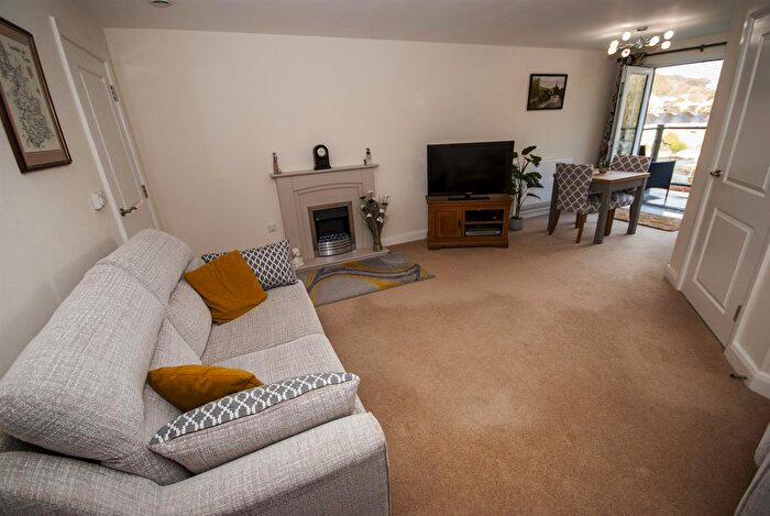 1 Bedroom Flat For Sale In Factory Street, Ramsbottom, Bury, BL0
