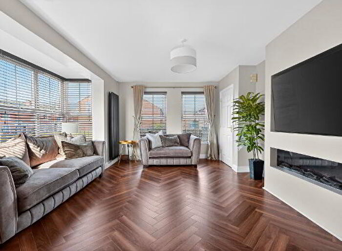 4 Bedroom End Of Terrace House For Sale In Lawnbrook Avenue, Belfast, BT13