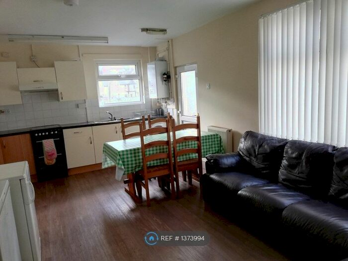 6 Bedroom Terraced House To Rent In Deiniol Road, Bangor, LL57