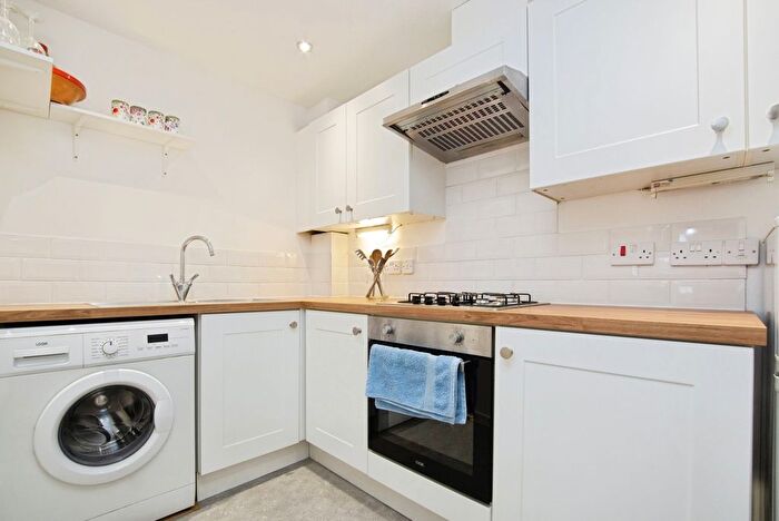 2 Bedroom Flat For Sale In St. Augustines Avenue, South Croydon, CR2