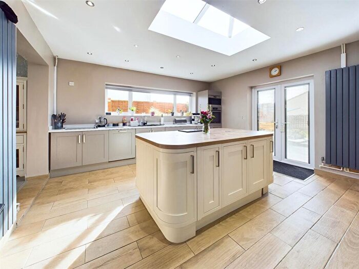 3 Bedroom End Of Terrace House For Sale In Sandyleaze, Longlevens, Gloucester, GL2