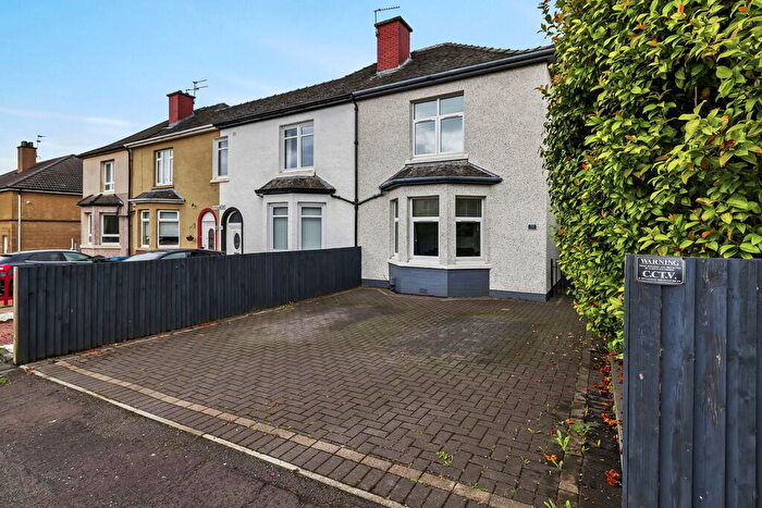 2 Bedroom End Of Terrace House For Sale In Kingsland Drive, Cardonald, G52