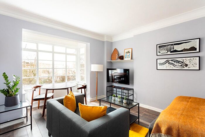 Studio To Rent In Rossmore Court, Park Road, NW1