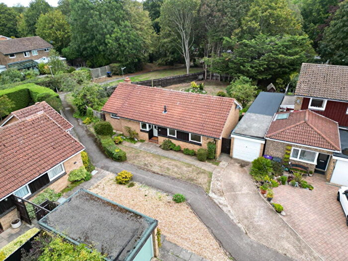3 Bedroom Detached Bungalow For Sale In Dents Close, Letchworth Garden City, SG6
