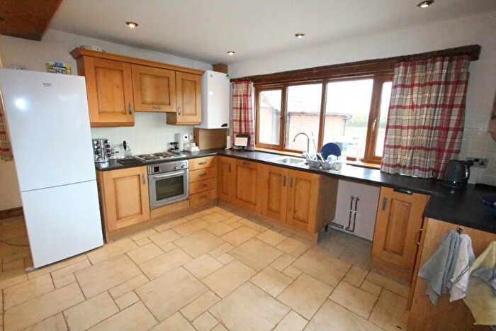 2 Bedroom Cottage To Rent In Northampton Road, NN6