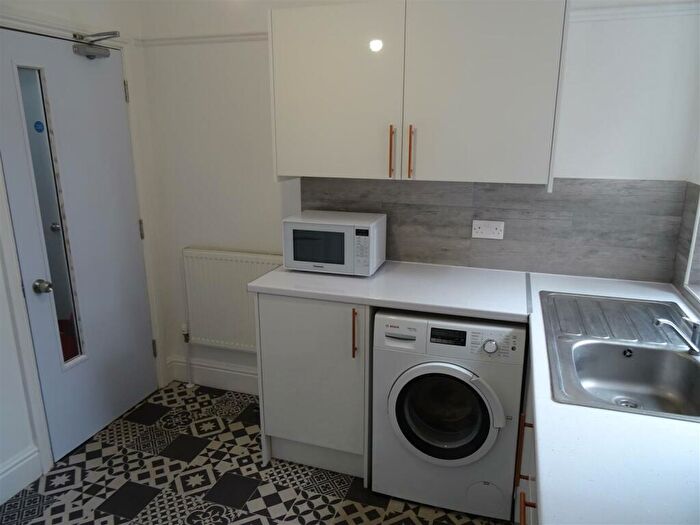 2 Bedroom House To Rent In Hillgrove Street, Kingsdown, Bristol, BS2