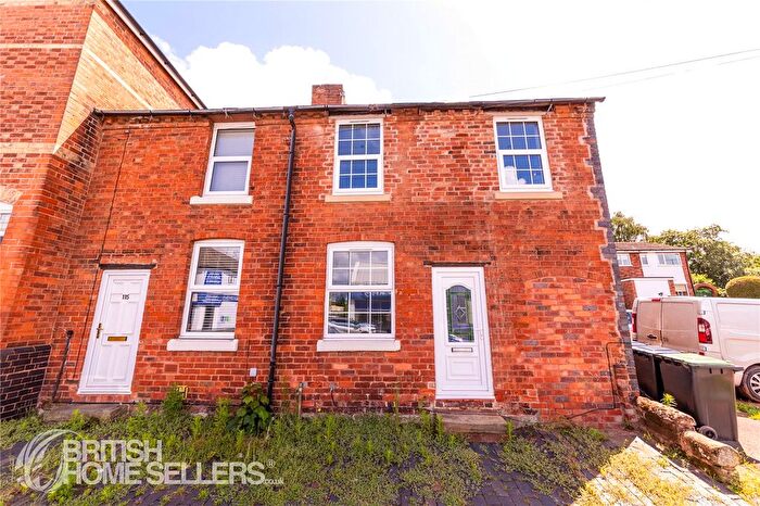 2 Bedroom End Terrace House For Sale In Worcester Road, Bromsgrove, Worcestershire, B61
