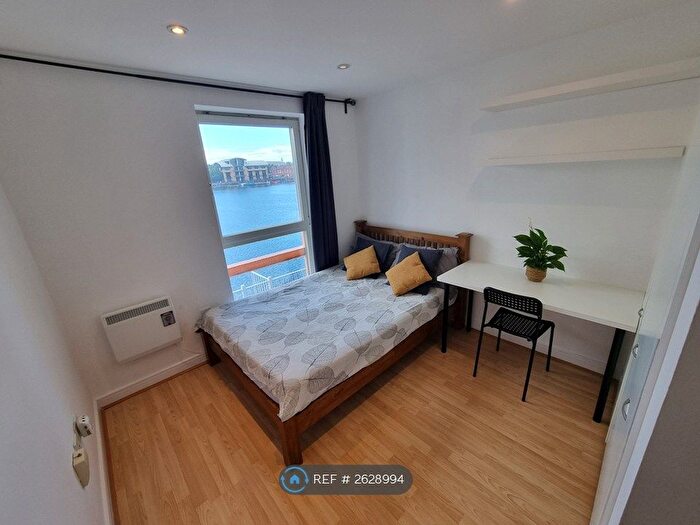 2 Bedroom Flat To Rent In Watersmeet, St. Marys Island, Chatham, ME4
