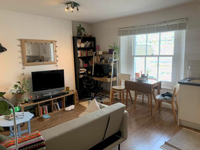 1 Bedroom Flat To Rent In Oakfield Place, Clifton, Bristol, BS8