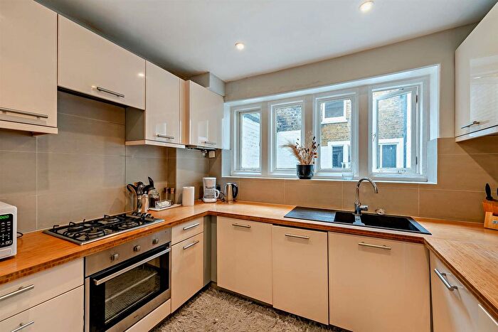 2 Bedroom Flat For Sale In Lennox Gardens, London, SW1X