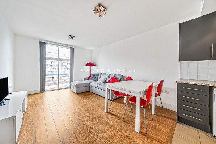 1 Bedroom Flat For Sale In Warwick Building, Queenstown Road, London, SW11