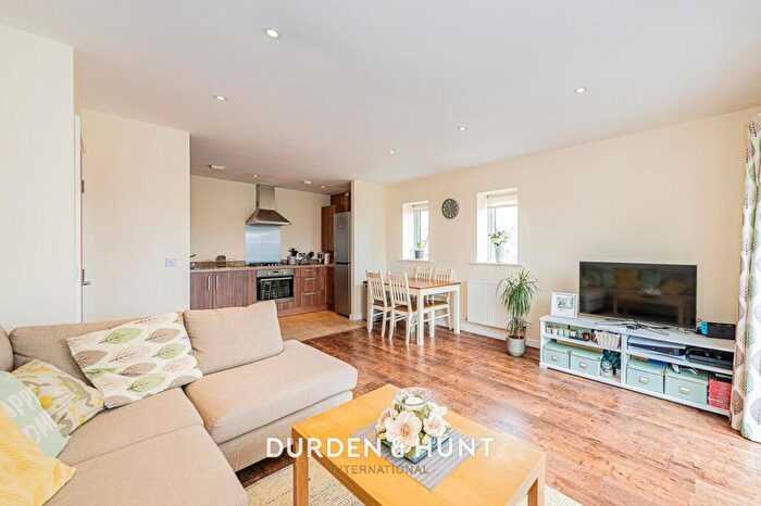 2 Bedroom Apartment For Sale In Dunningford Close, Hornchurch, RM12