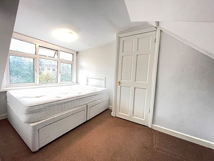 1 Bedroom Flat To Rent In Grove Hill Road, Harrow, HA1