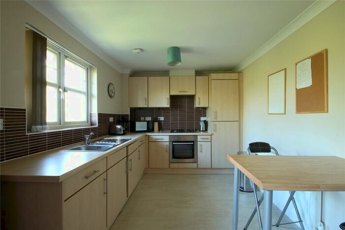 2 Bedroom Flat To Rent In Thornaby Road, Thornaby, Stockton-On-Tees, TS17