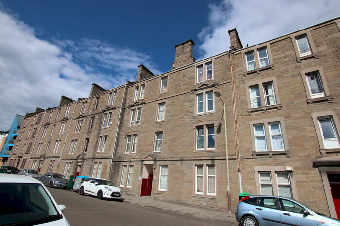 1 Bedroom Flat To Rent In Erskine Street, Dundee, DD4