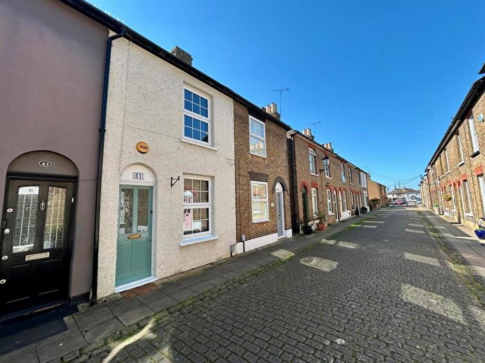 2 Bedroom House To Rent In Woollard Street, Waltham Abbey, EN9