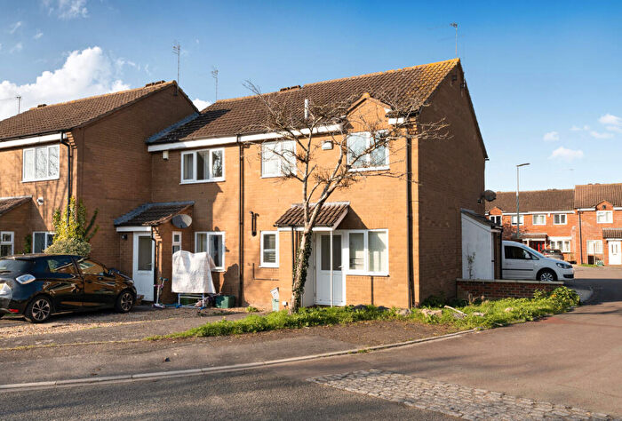 1 Bedroom End Of Terrace House For Sale In Somergate Road, Cheltenham, Gloucestershire, GL51