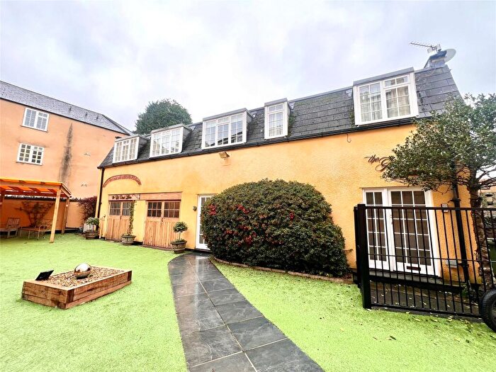 1 Bedroom Apartment To Rent In Beckspool Road, Frenchay, Bristol, Gloucestershire, BS16